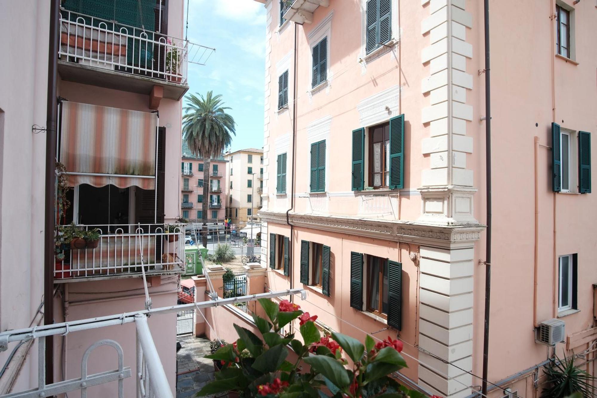 Casa Contra Lägenhet La Spezia Exteriör bild